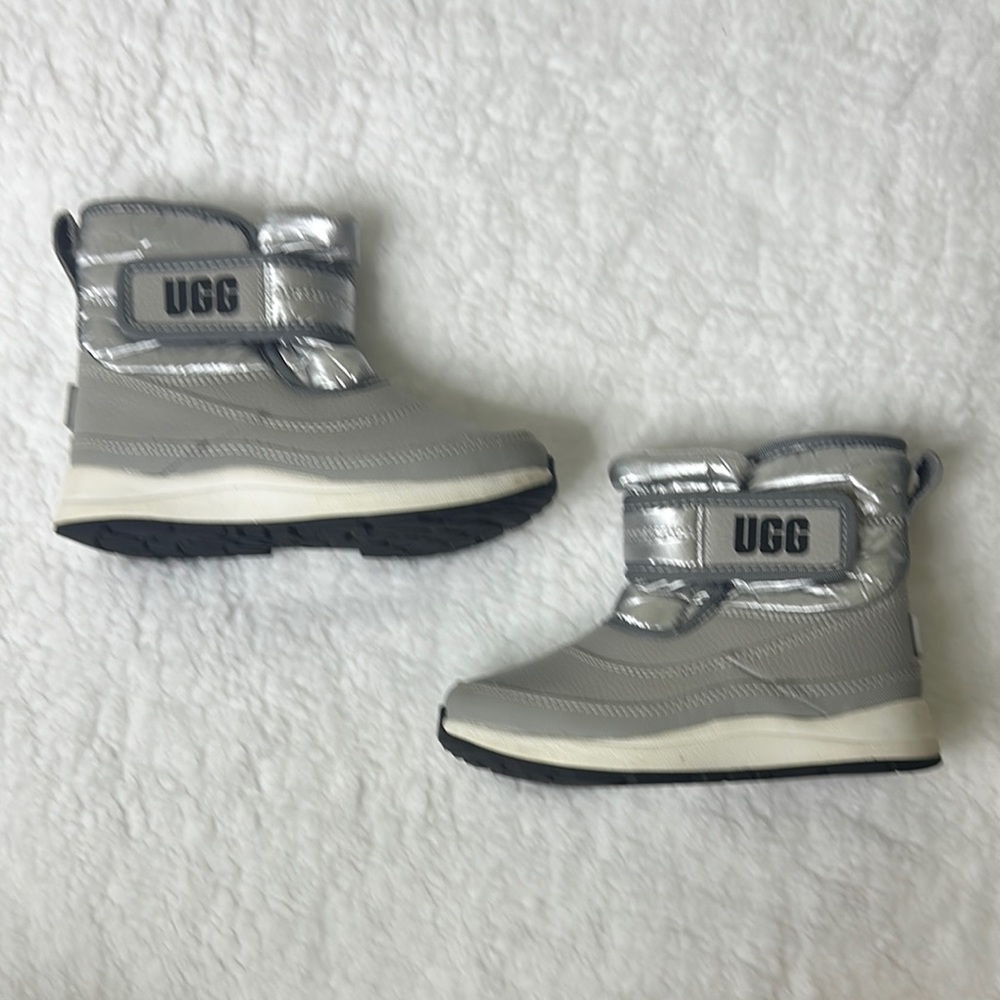 UGG Silver and Gray Boots with Cushioned Comfort - Picture 2 of 9